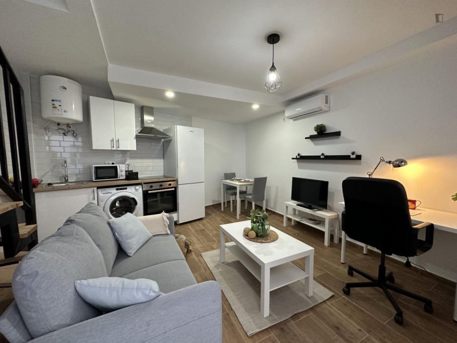 Cool 1-bedroom apartment near Parque de la Emperatriz María de Austria - Madrid - chambre - ImmoJeune