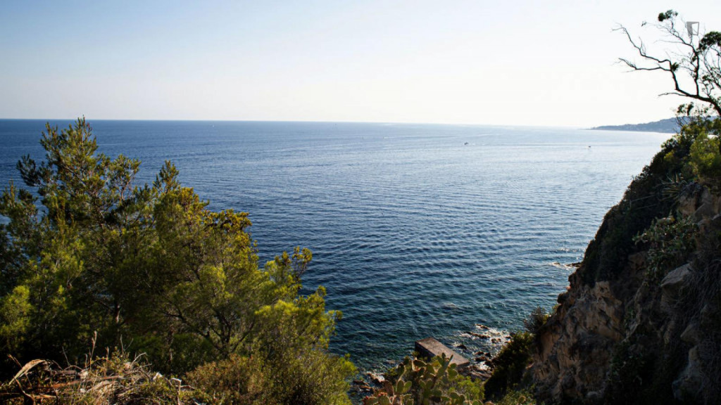 Charming 1-bedroom apartment with balcony near Capo Nero