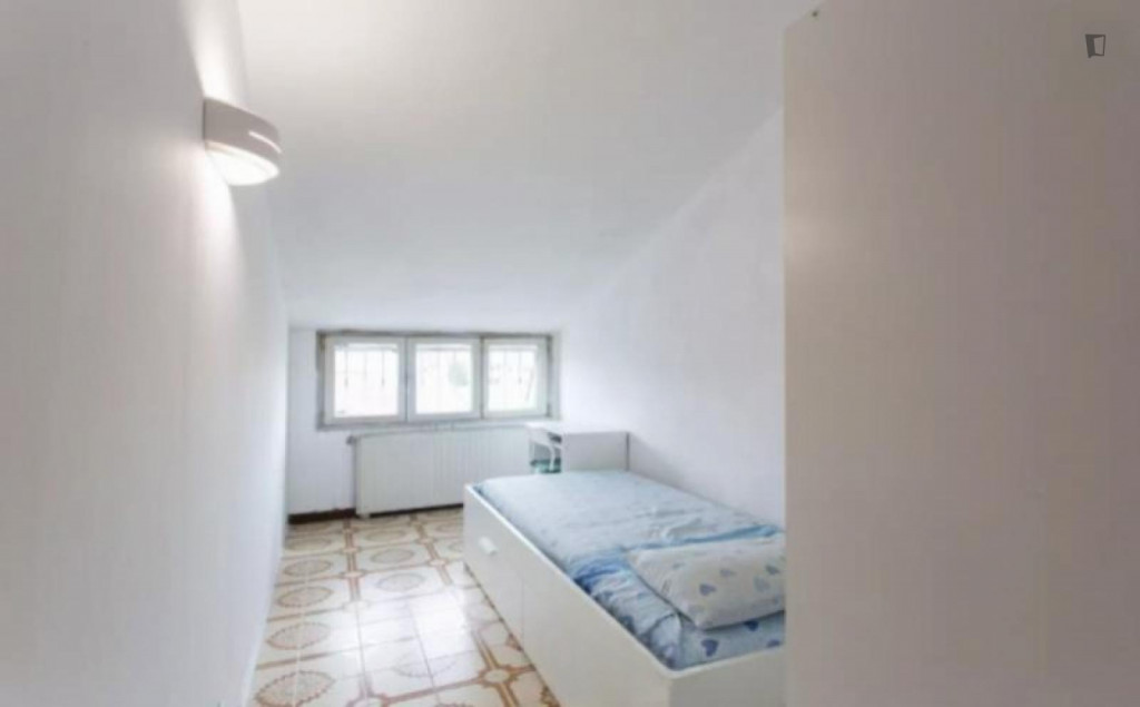 Cosy Single Bedroom well connected to Milan - Milan - chambre - ImmoJeune