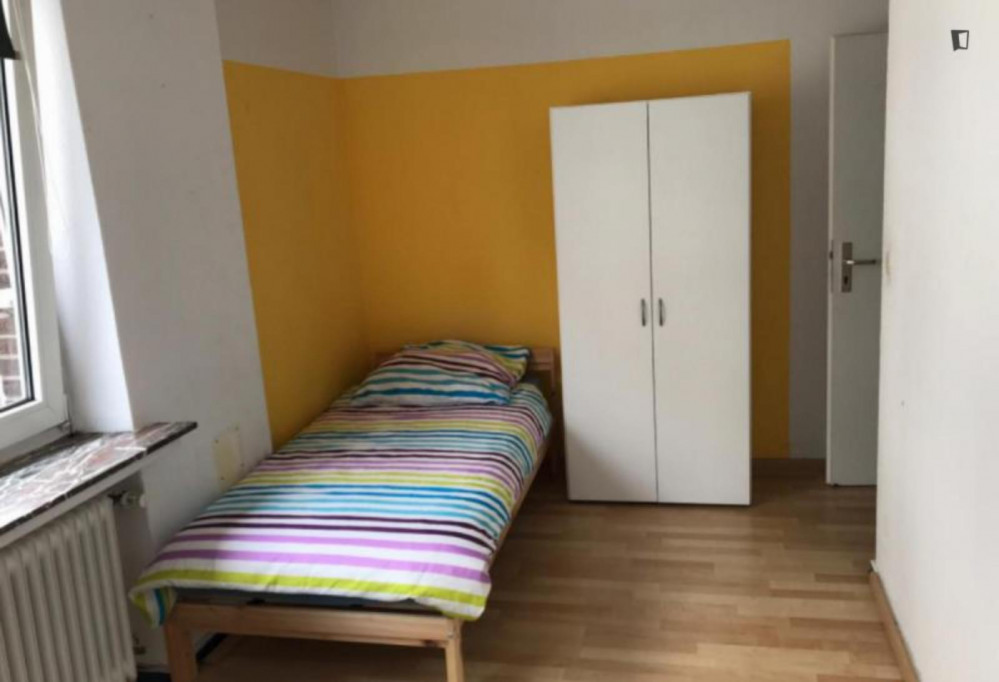 Spacious Single Bedroom well connected to Bürgerpark Bremen - Bremen - chambre - ImmoJeune