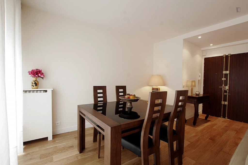 Charming 2-bedroom apartment near Tour Eiffel