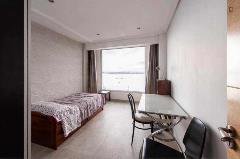 Comfy Single Bedroom nearby Biblioteca Central de Cantabria - Santander - chambre - ImmoJeune