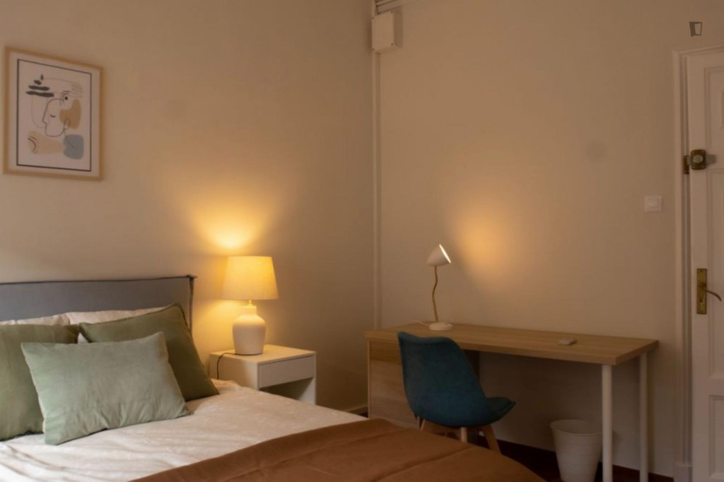 Snug single bedroom not far from Casa Milà - Barcelone - chambre - ImmoJeune