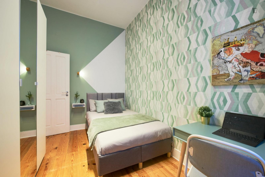Attractive single bedroom in a property with balcony - Lisbonne - chambre - ImmoJeune