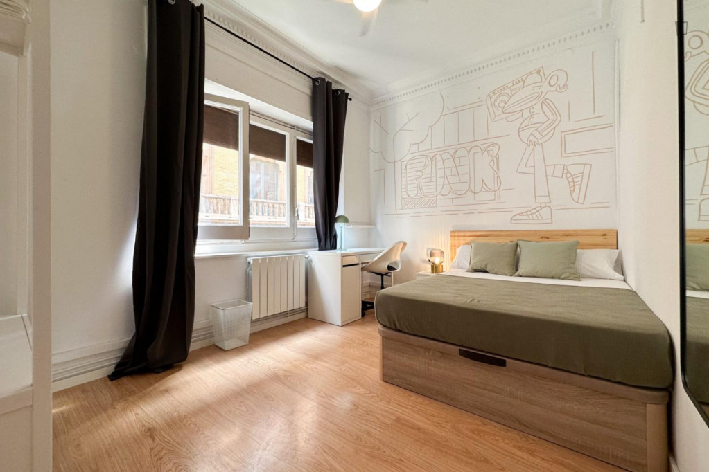 Excellent double bedroom near the Urquinaona metro - Barcelone - chambre - ImmoJeune