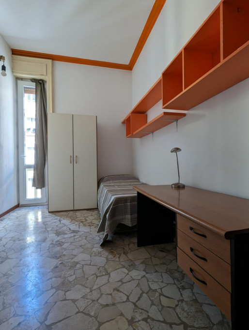 Single bedroom in 3-bedroom apartment - Milan - chambre - ImmoJeune