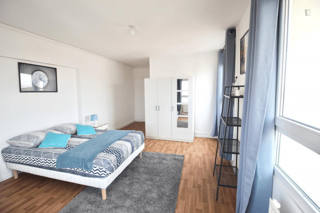 Tasteful double bedroom near the Porte de Bagnolet metro