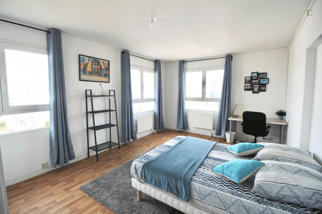 Tasteful double bedroom near the Porte de Bagnolet metro
