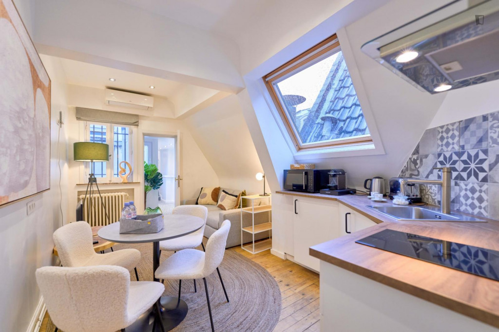 Lovely 2-bedroom apartment near the Grand Place - Bruxelles - chambre - ImmoJeune