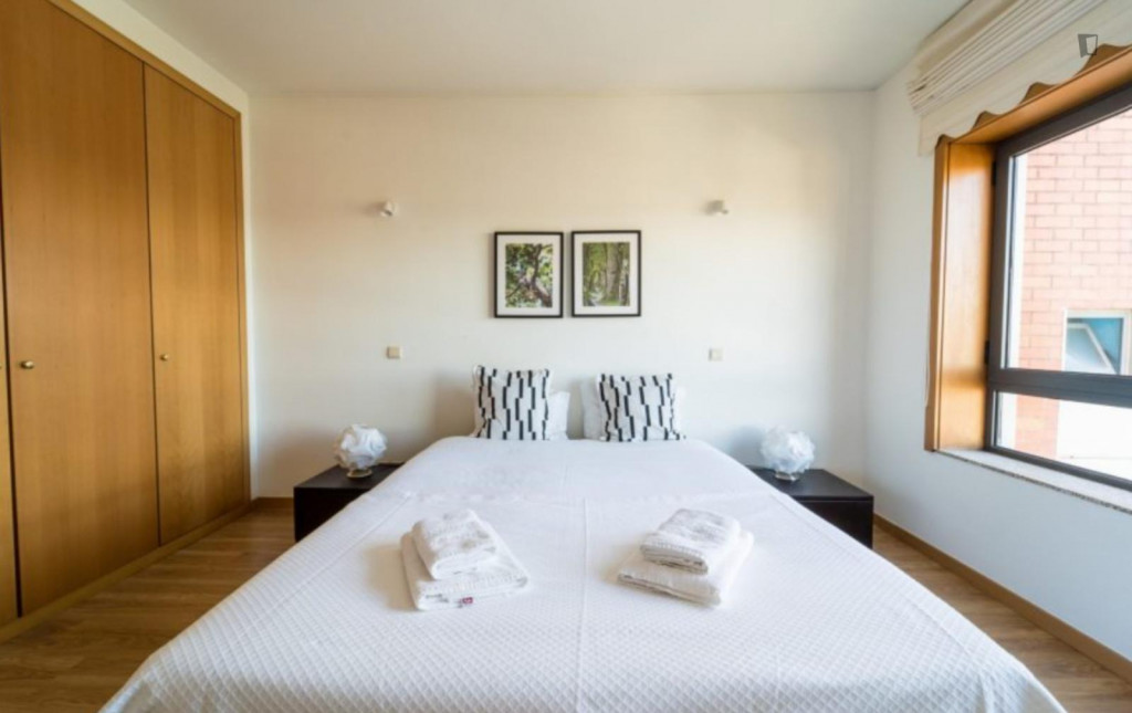 Beautiful double ensuite bedroom in Nogueira Fraião e Lamaçães