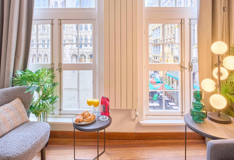 Splendid studio next to Brussels Town Hall - Bruxelles - chambre - ImmoJeune