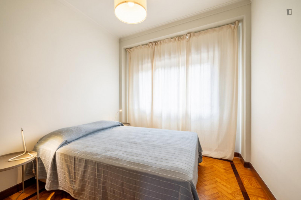 Appealing double bedroom in Cedofeita - Porto - chambre - ImmoJeune