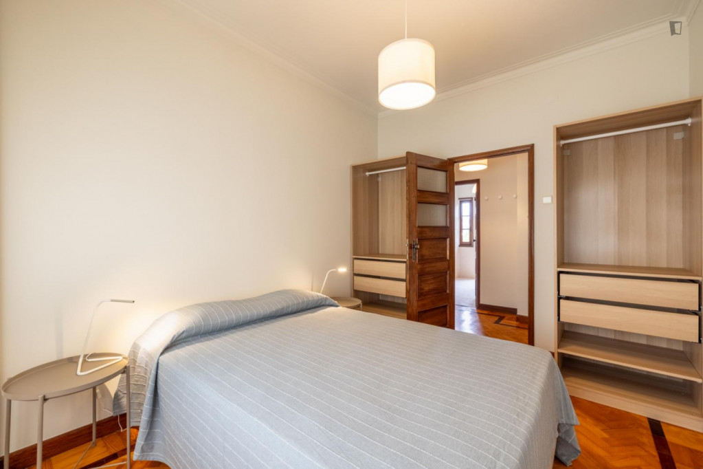 Double bedroom in 3-bedroom apartment - Porto - chambre - ImmoJeune