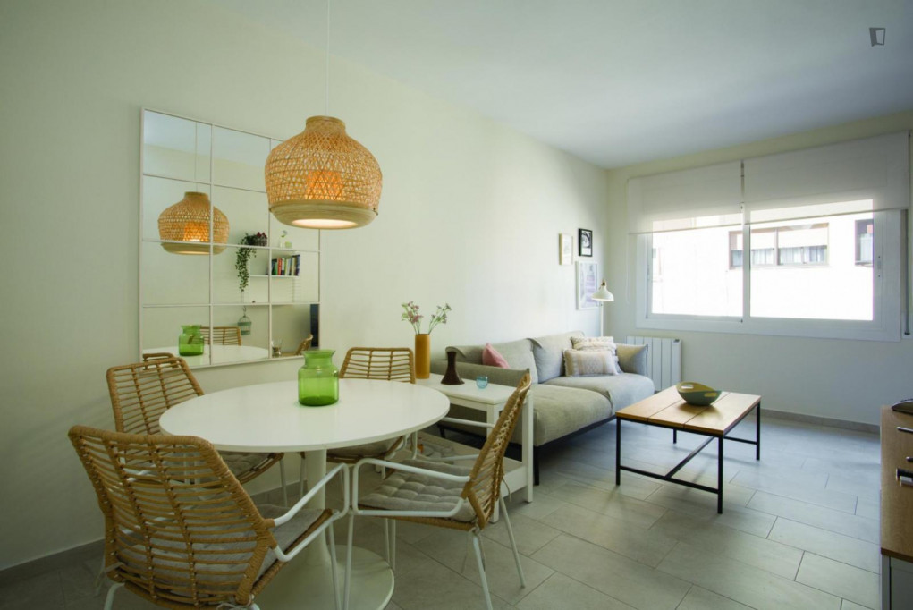 Great 2-bedroom apartment near Poble Sec metro station - Barcelone - chambre - ImmoJeune