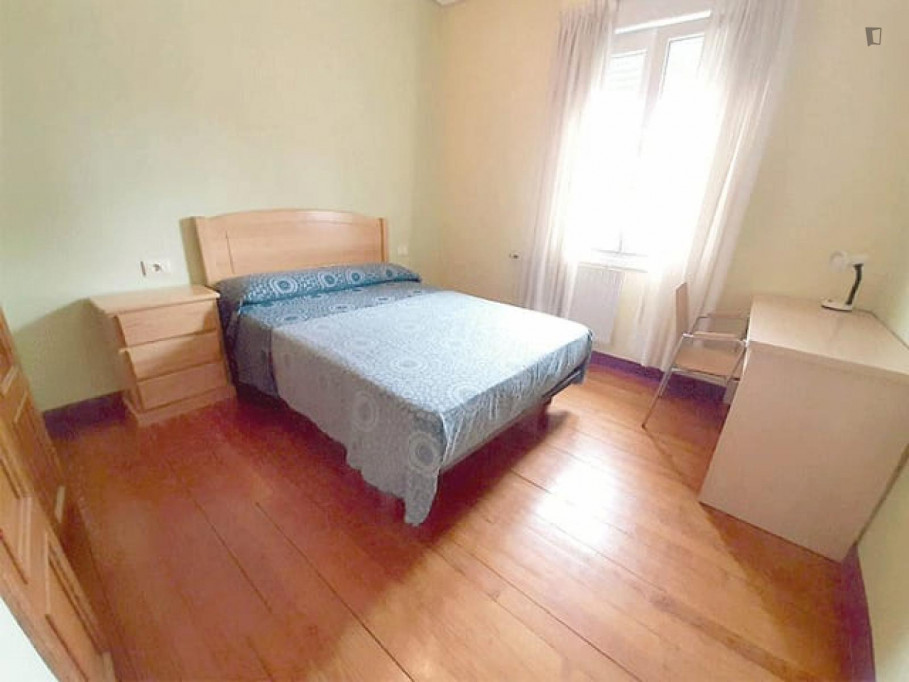 Lovely double bedroom very well connected - Vigo - chambre - ImmoJeune