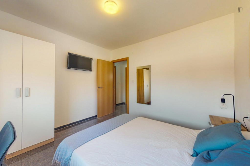 Attractive single bedroom in a property with balcony - Valence - chambre - ImmoJeune