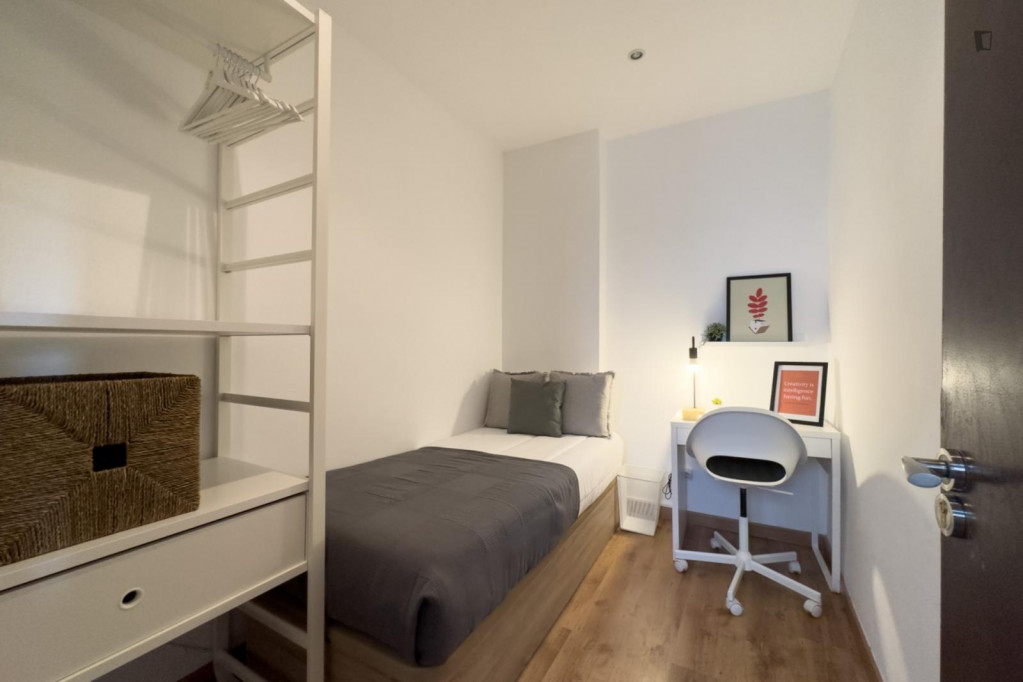 Neat single bedroom close to Les Drassanes Reials - Barcelone - chambre - ImmoJeune
