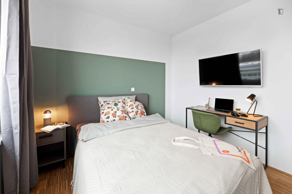 Pleasant double bedroom in Sendling-Westpark