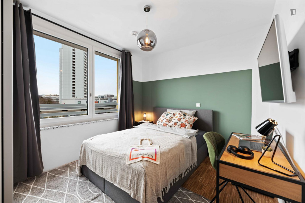 Pleasant double bedroom in Sendling-Westpark