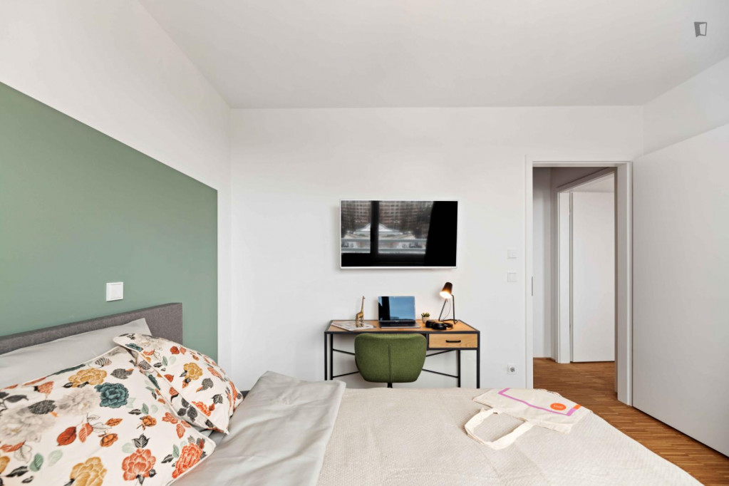 Pleasant double bedroom in Sendling-Westpark