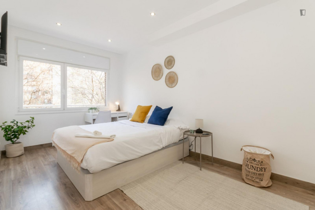 Inviting double bedroom near Barcelona Knowledge Campus - Barcelone - chambre - ImmoJeune