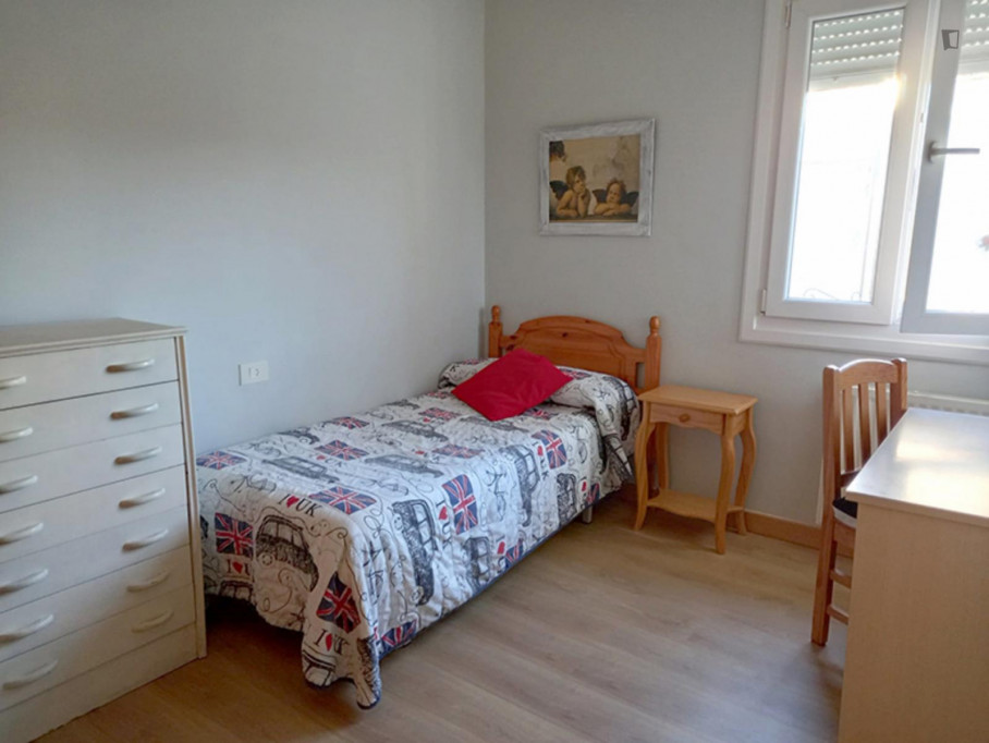 Single bedroom very well connected - Vigo - chambre - ImmoJeune