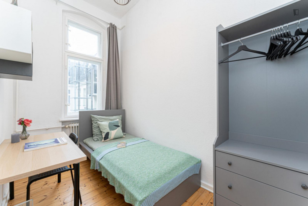 Pleasant single bedroom close to the Aquarium Berlin - Berlin - chambre - ImmoJeune