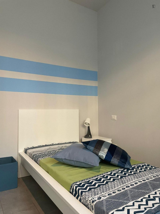 Bed in a shared bedroom close to Università Milano Bicocca - Milan - chambre - ImmoJeune