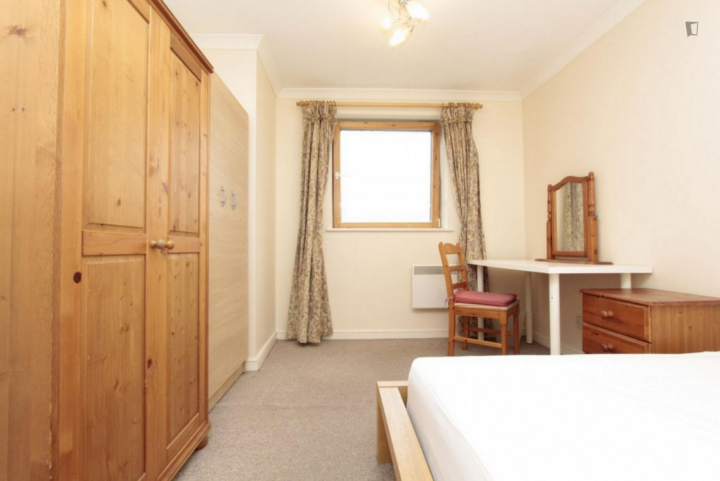 Welcoming double bedroom in the Isle of Dgs - London - chambre - ImmoJeune