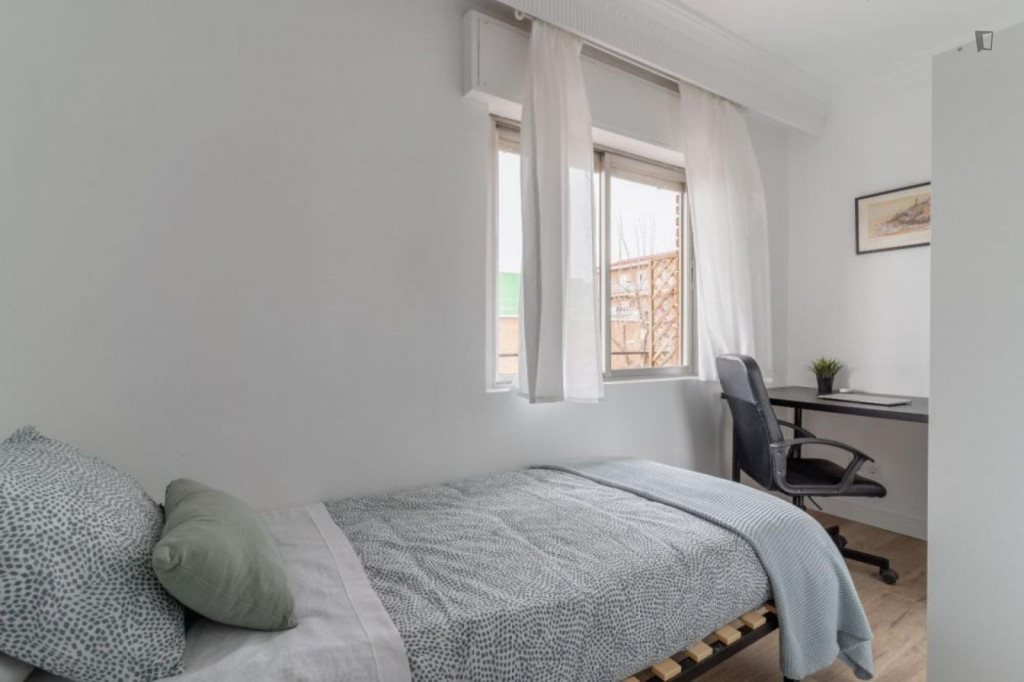 Homely single bedroom near the Villaverde Alto metro - Madrid - chambre - ImmoJeune