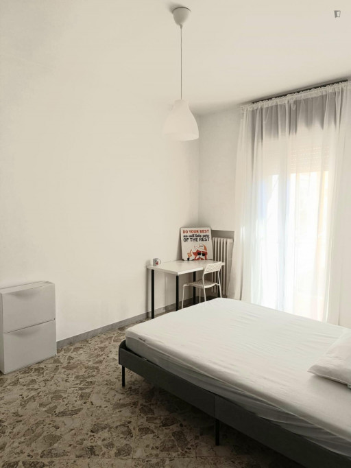 Comfy Single Bedroom In 4-Bedroom Flat close to Politecnico - Bari - chambre - ImmoJeune
