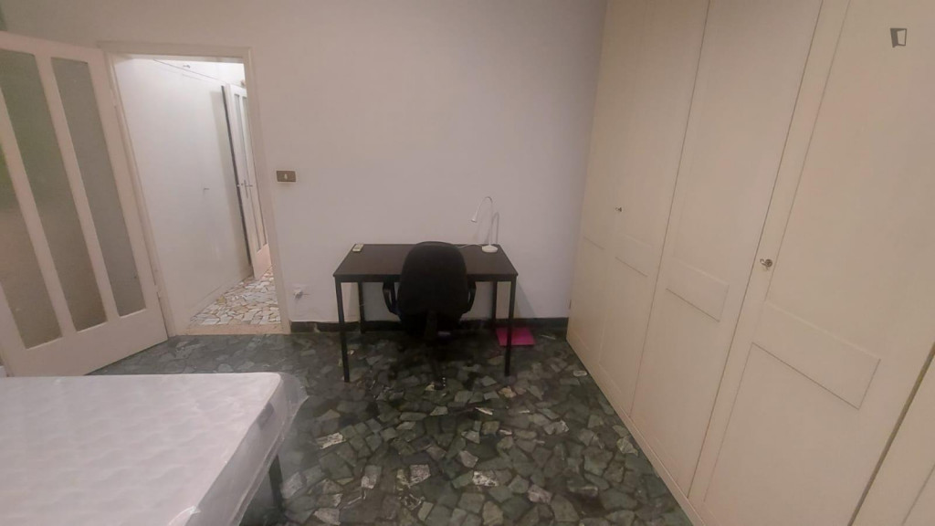Comfy 3-bedroom flat near Bologna S. Vitale train station