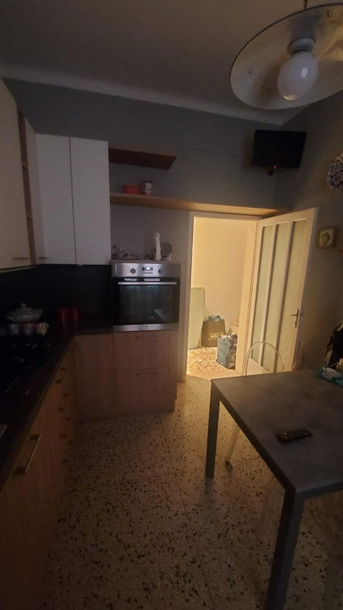 Comfy 3-bedroom flat near Bologna S. Vitale train station