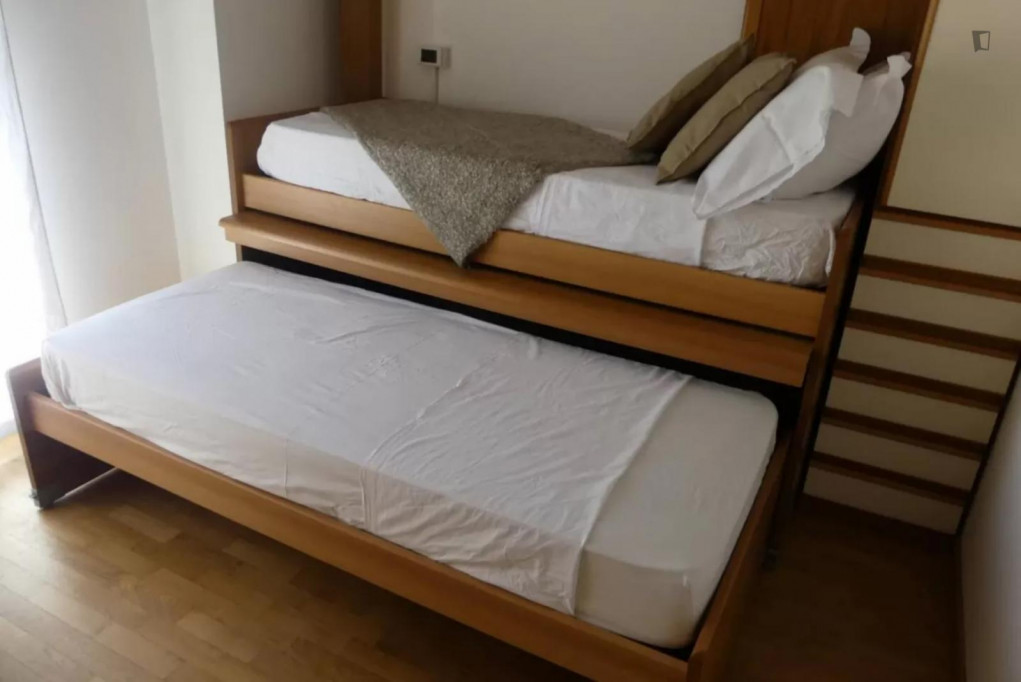 Cosy 2-bedroom flat near Como Lago train station