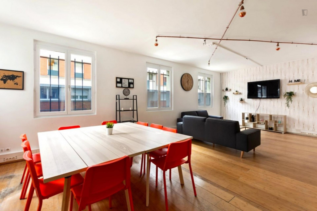 Appealing double ensuite bedroom in Ivry-sur-Seine
