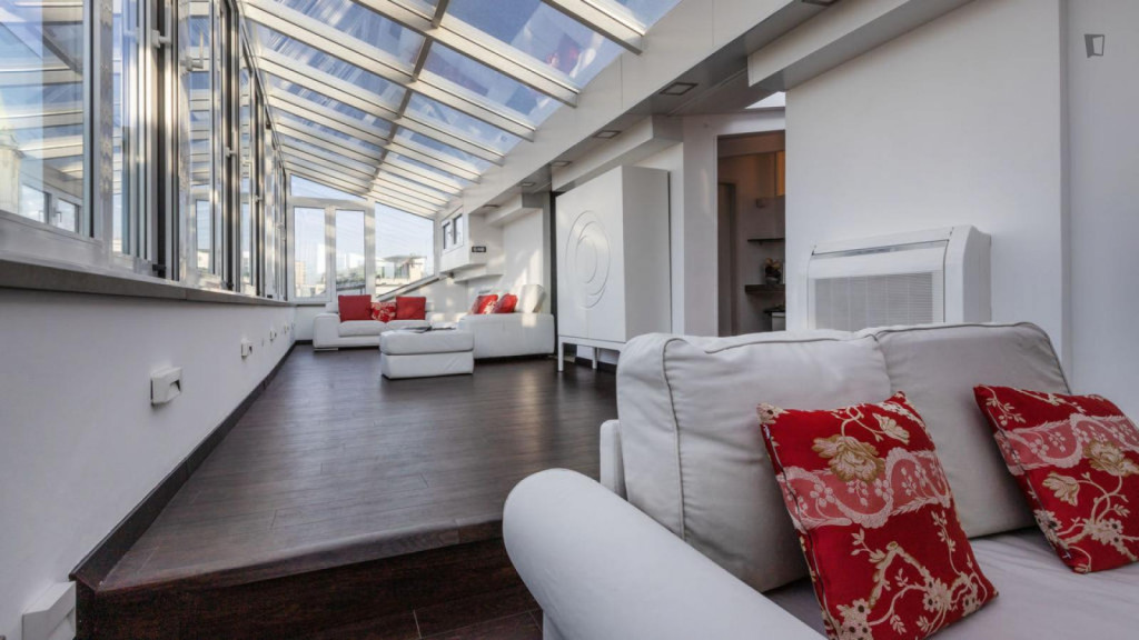 Large and luxurious 2-bedroom apartment in Carrobbio - Milan - chambre - ImmoJeune