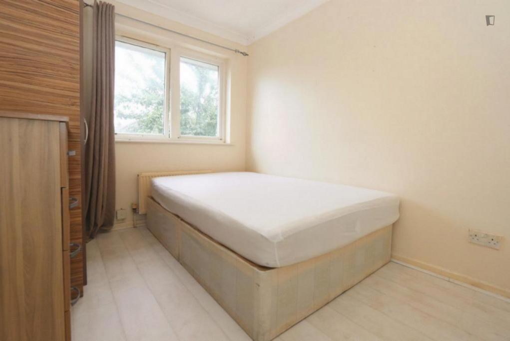 Cosy double bedroom not far from West Ham Rail station - London - chambre - ImmoJeune