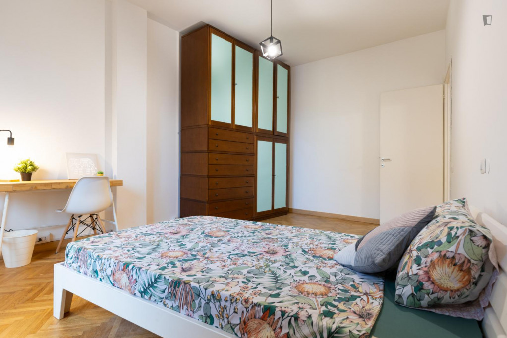 Comfy single bedroom in a 4-bedroom flat near Porta Romana train station - Milan - chambre - ImmoJeune