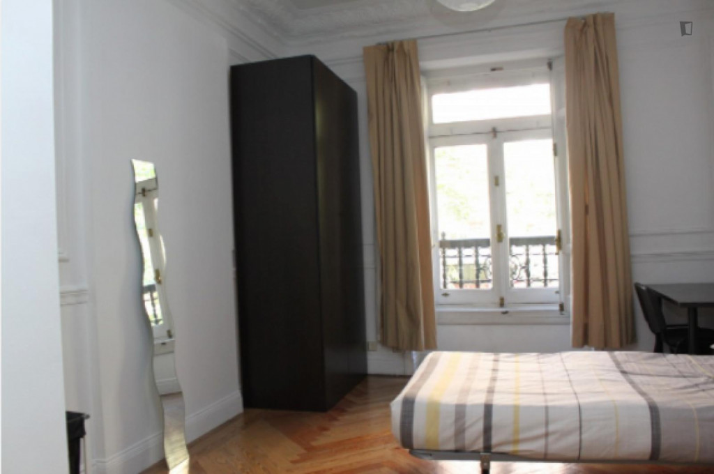 Pleasant single bedroom close to Universidad Pontificia Comillas - Madrid - chambre - ImmoJeune