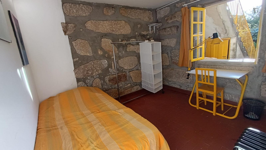 Single bedroom in 5-bedroom house - Porto - chambre - ImmoJeune