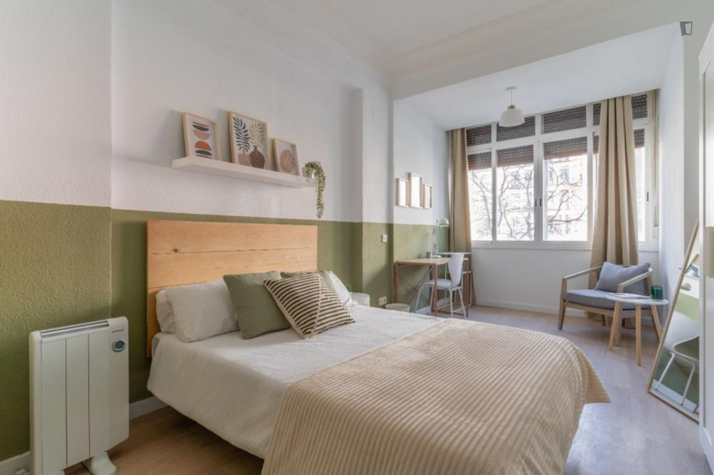 Cosy double bedroom near El Retiro Park - Madrid - chambre - ImmoJeune