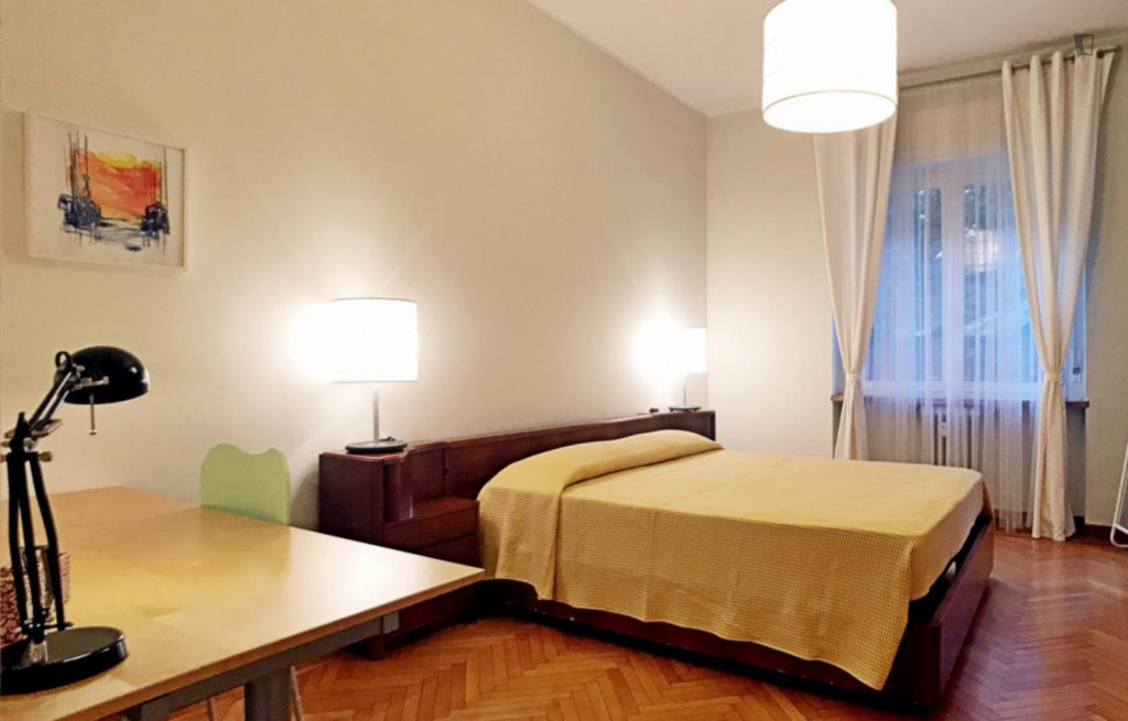 Inviting double bedroom in De Angeli neighbourhood - Milan - chambre - ImmoJeune