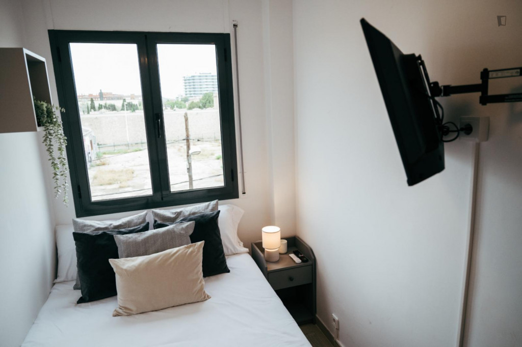 Appealing double bedroom close to Parc del Poblenou - Barcelone - chambre - ImmoJeune