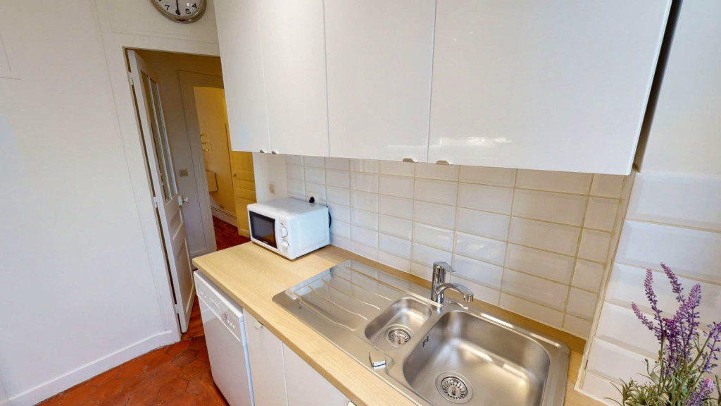 Exceptional Stunning Apt. near Square Trousseau