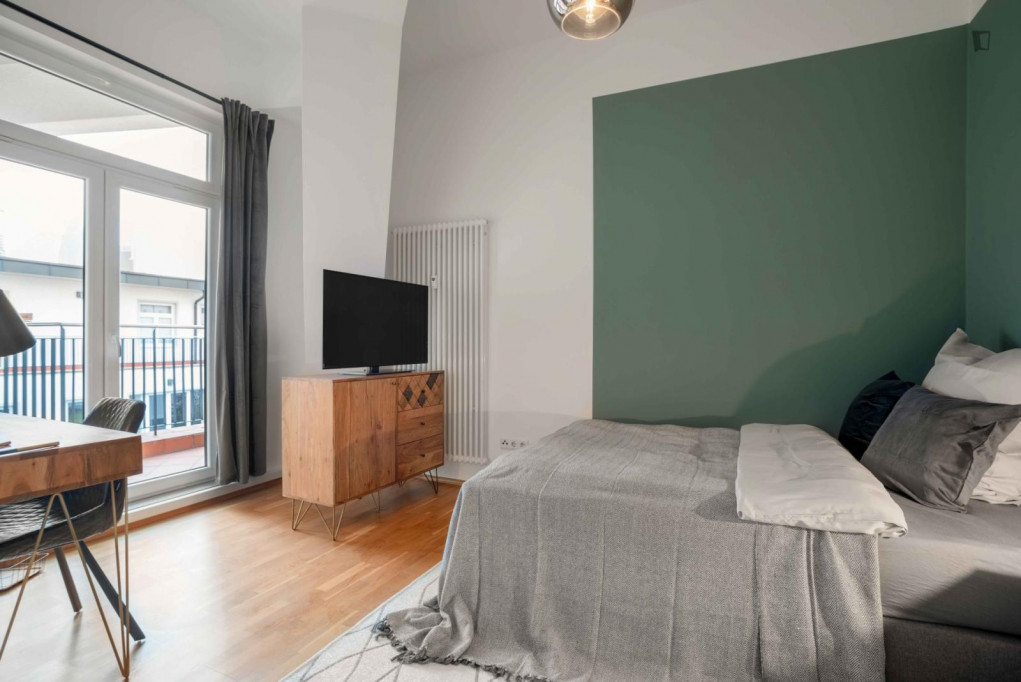 Single bedroom in a 4 bedroom apartment in Frankfurt am Main - Frankfurt am Main - chambre - ImmoJeune