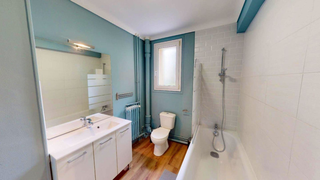 3-Bed Apartment on Rue de Saussure 75017 Paris
