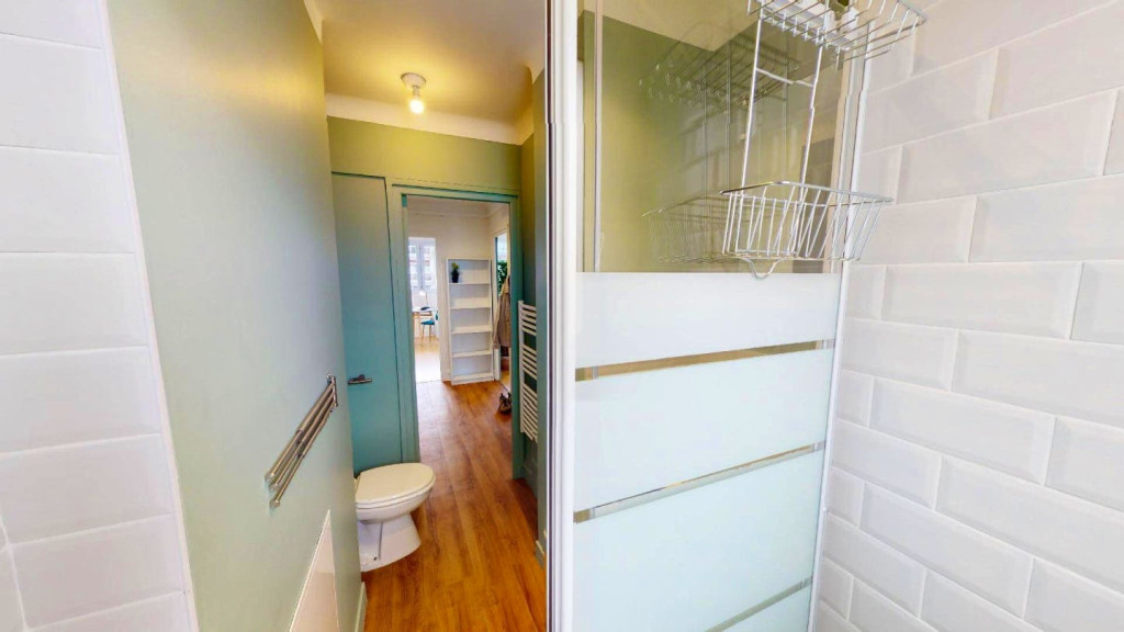 3-Bed Apartment on Rue de Saussure 75017 Paris