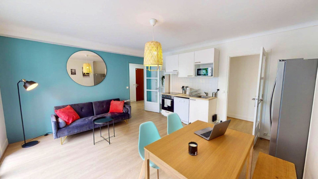 3-Bed Apartment on Rue de Saussure 75017 Paris