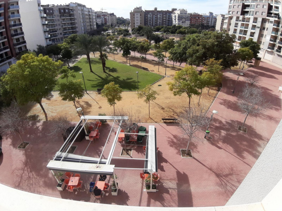 Comfortable double bedroom near Universidad de la Merced