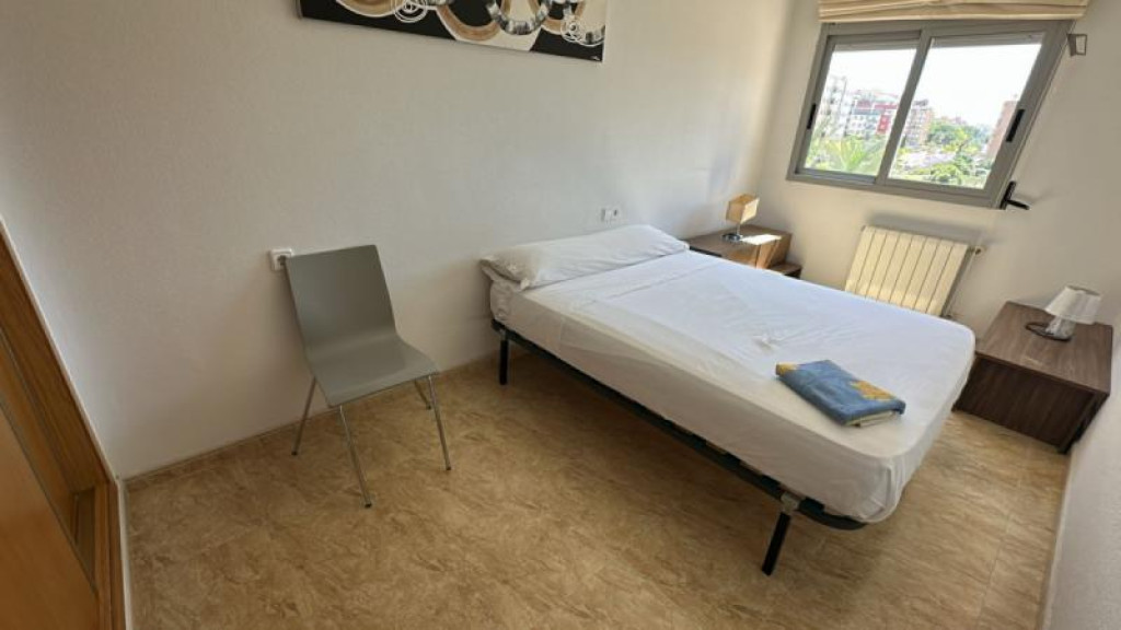Centric Room near Universidad de la Merced
